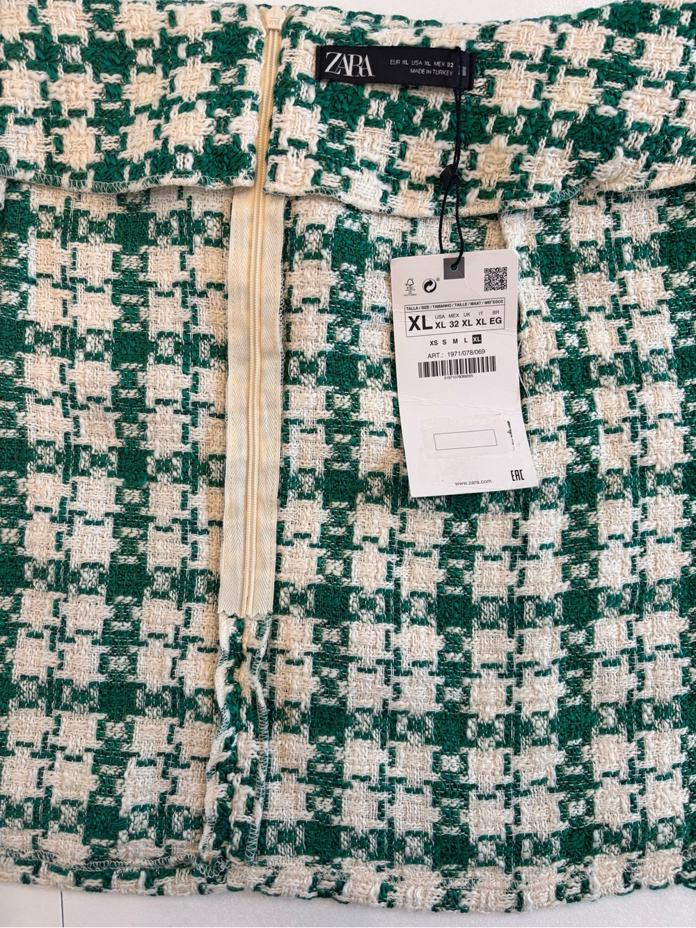 ZARA Green and Cream Houndstooth Tweed Mini Skirt with Eyelet Belt size XL - Picture 7 of 11